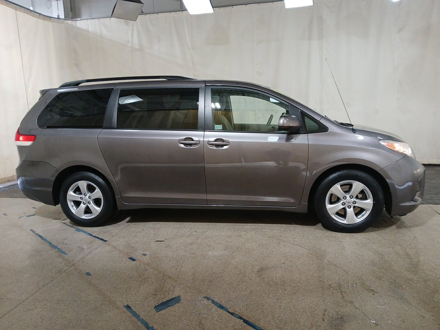 Used 2014 Toyota Sienna LE with VIN 5TDKK3DC2ES513280 for sale in Park Ridge, IL