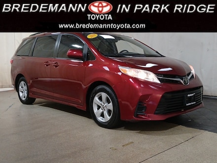 2019 Toyota Sienna LE Van