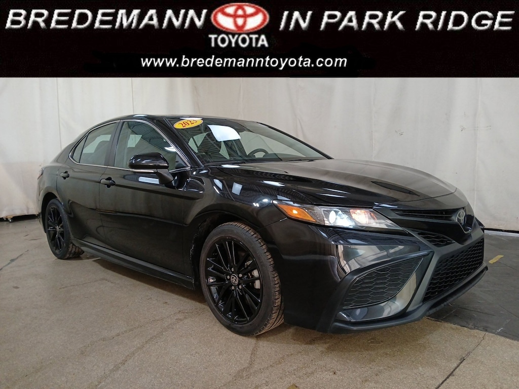 Used 2023 Toyota Camry SE Sedan