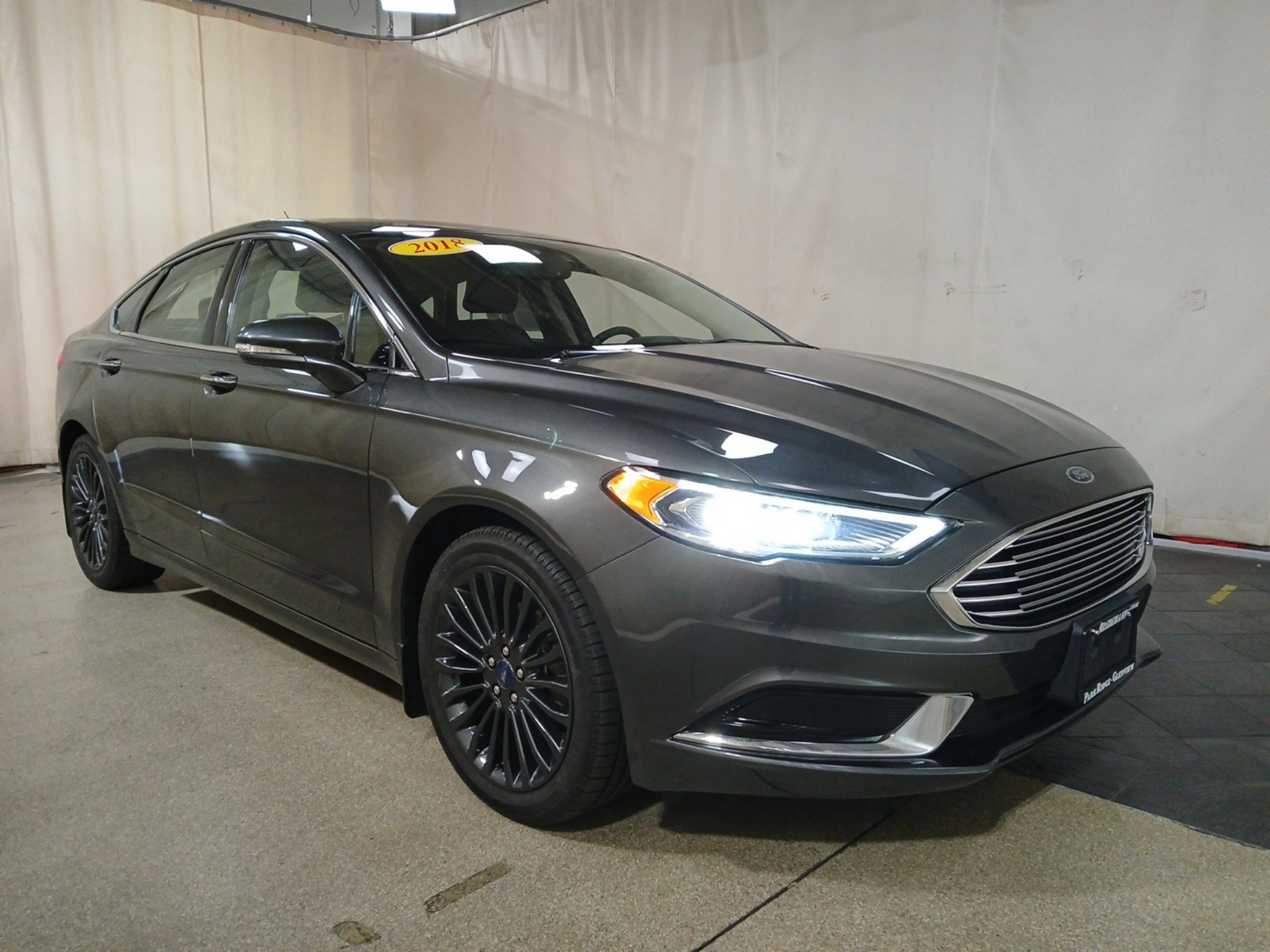 Used 2018 Ford Fusion SE Sedan