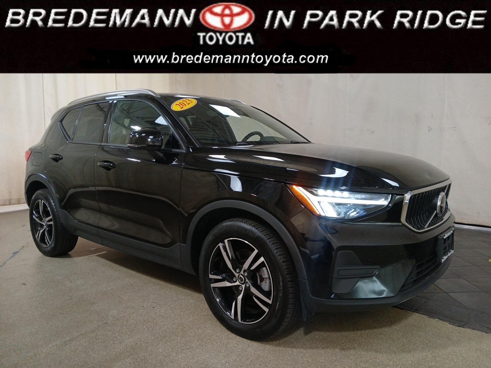 2023 Volvo XC40