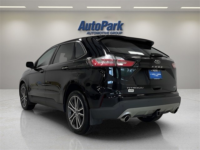 2021 Ford Edge Titanium photo 4