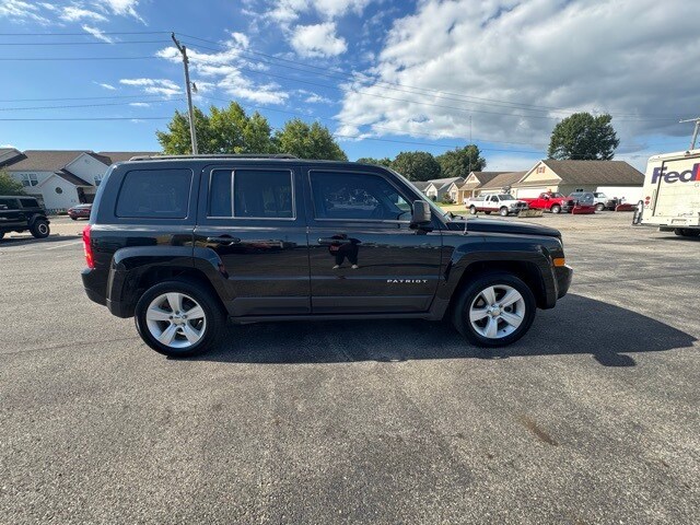 2017 Jeep Patriot Latitude photo 2