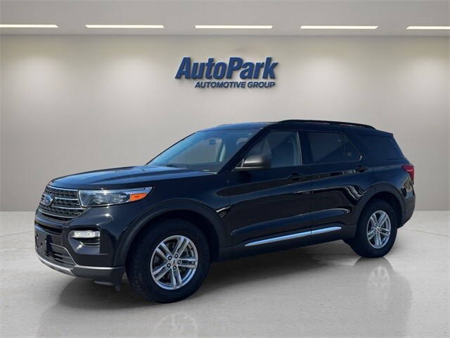 2023 Ford Explorer XLT photo 3