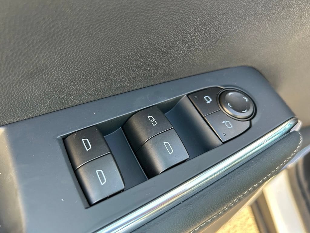 2027 GMC Acadia Elevation - Photo 16