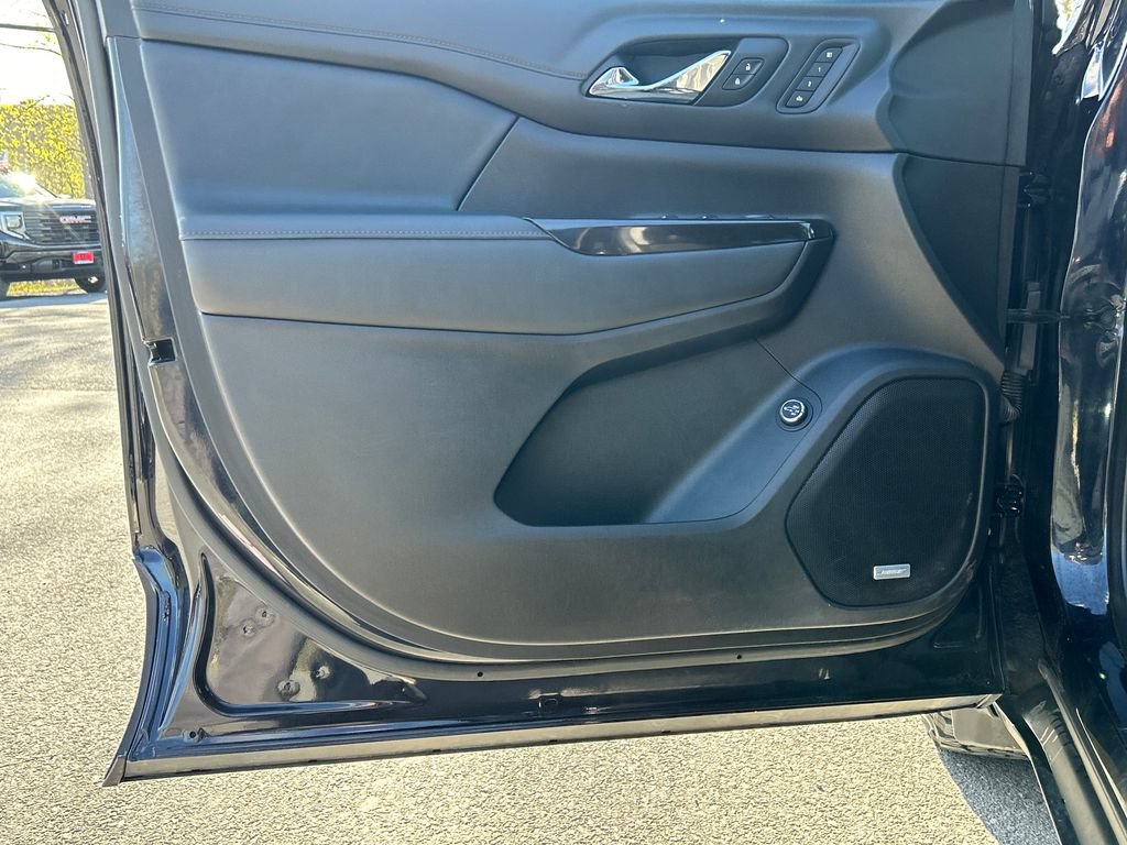 2022 GMC Acadia AT4 - Photo 10