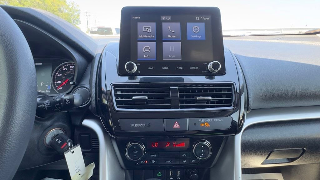 2022 Mitsubishi Eclipse Cross LE - Photo 13