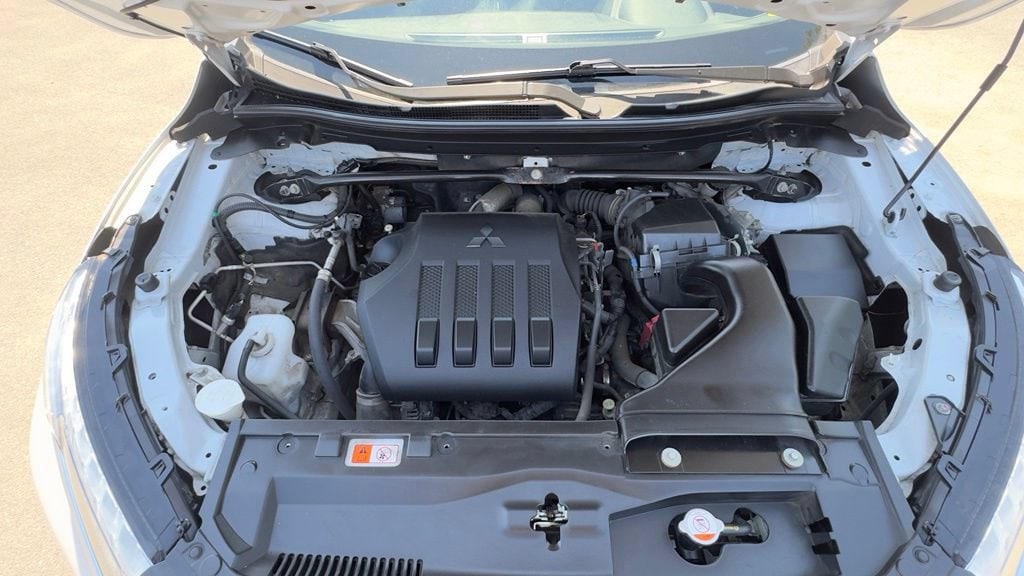 2022 Mitsubishi Eclipse Cross LE - Photo 18