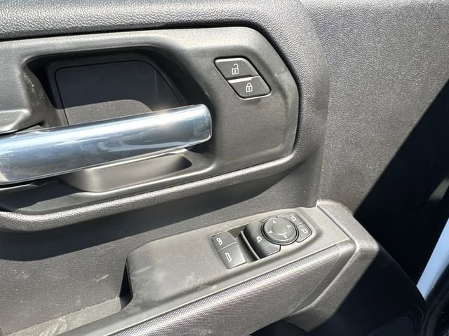 2025 GMC Sierra 3500HD Pro - Photo 21