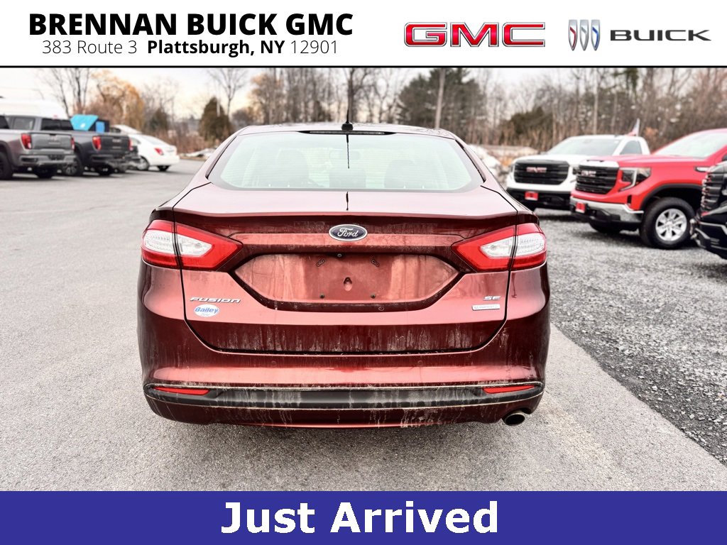 2015 Ford Fusion SE photo 4