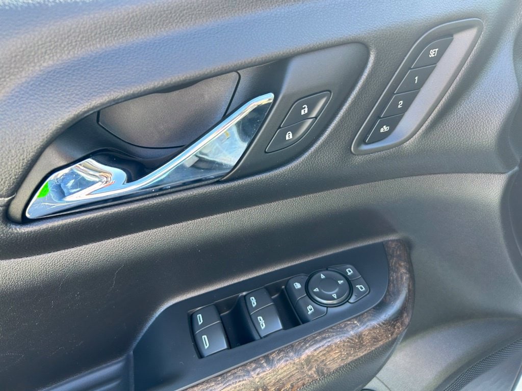 2023 GMC Acadia Denali - Photo 17
