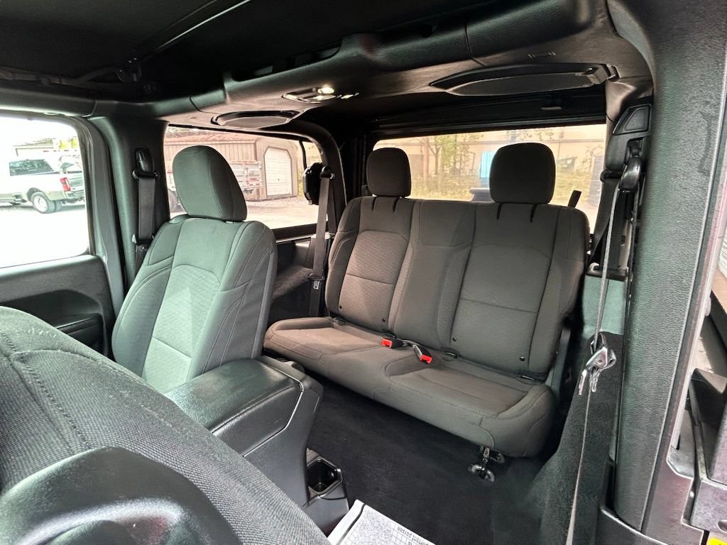 2020 Jeep Wrangler Willys - Photo 18