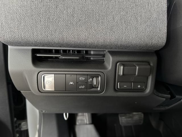 2026 GMC Sierra EV Elevation - Photo 18