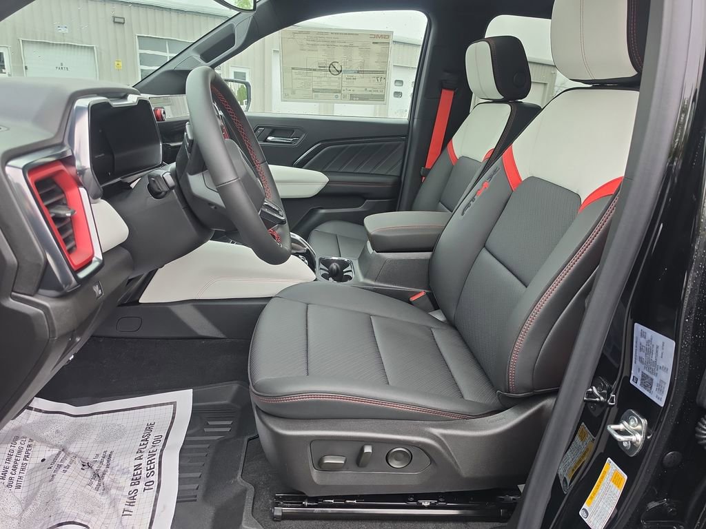 2026 GMC Canyon AT4X - Photo 9
