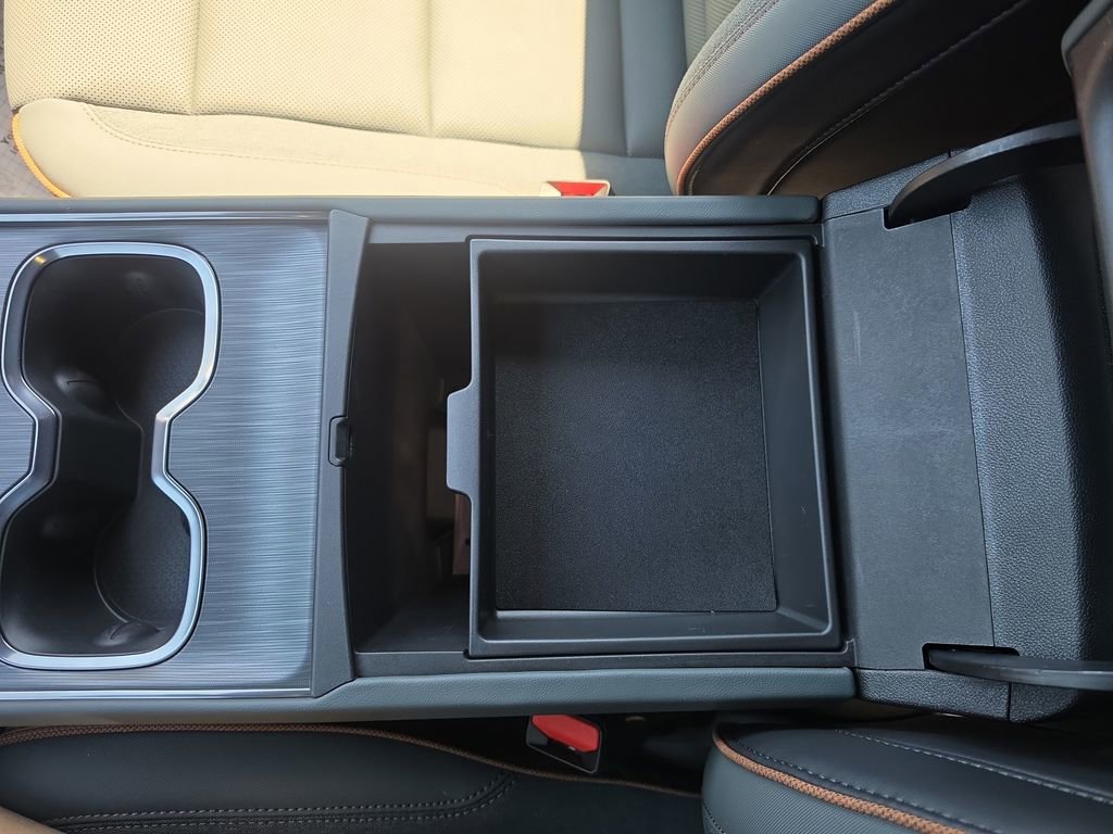 2026 GMC Acadia AT4 - Photo 27