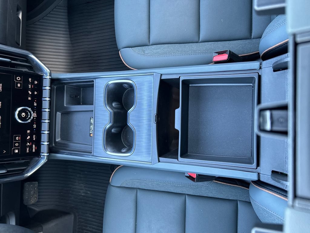 2026 GMC Acadia AT4 - Photo 29