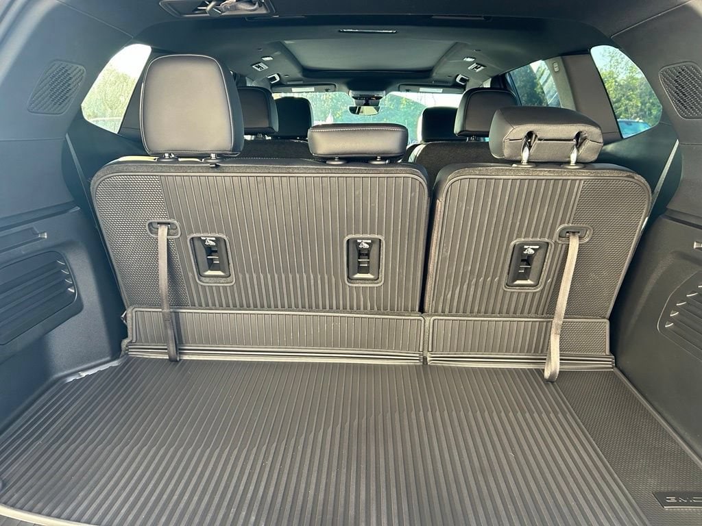 2027 GMC Acadia Elevation - Photo 20