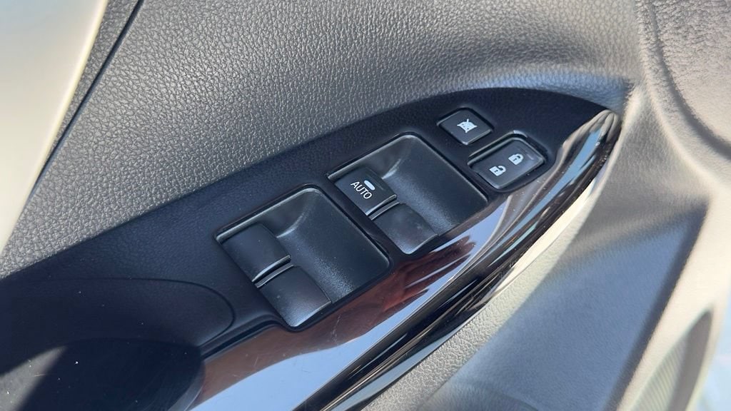 2022 Mitsubishi Eclipse Cross LE - Photo 15