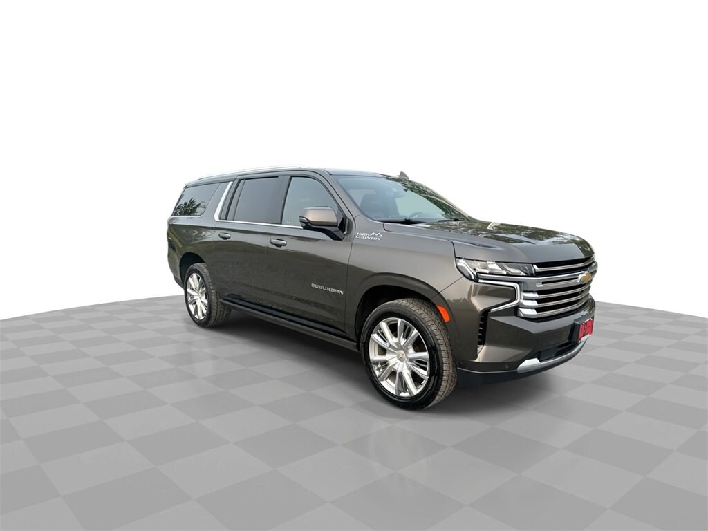 2021 Chevrolet Suburban High Country photo 2