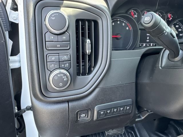 2025 GMC Sierra 3500HD Pro - Photo 17