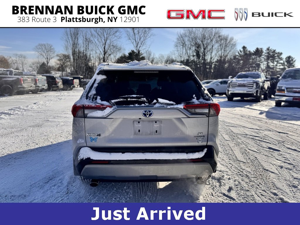 2022 Toyota RAV4 Hybrid SE photo 4