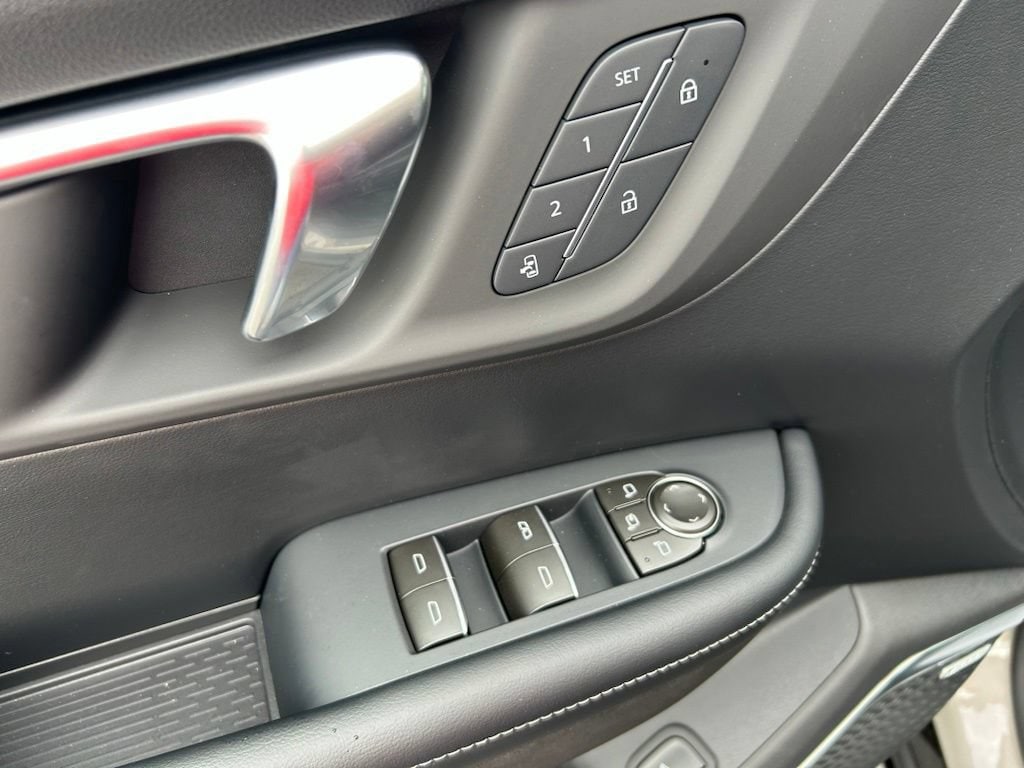 2027 Buick Enclave Sport Touring - Photo 16