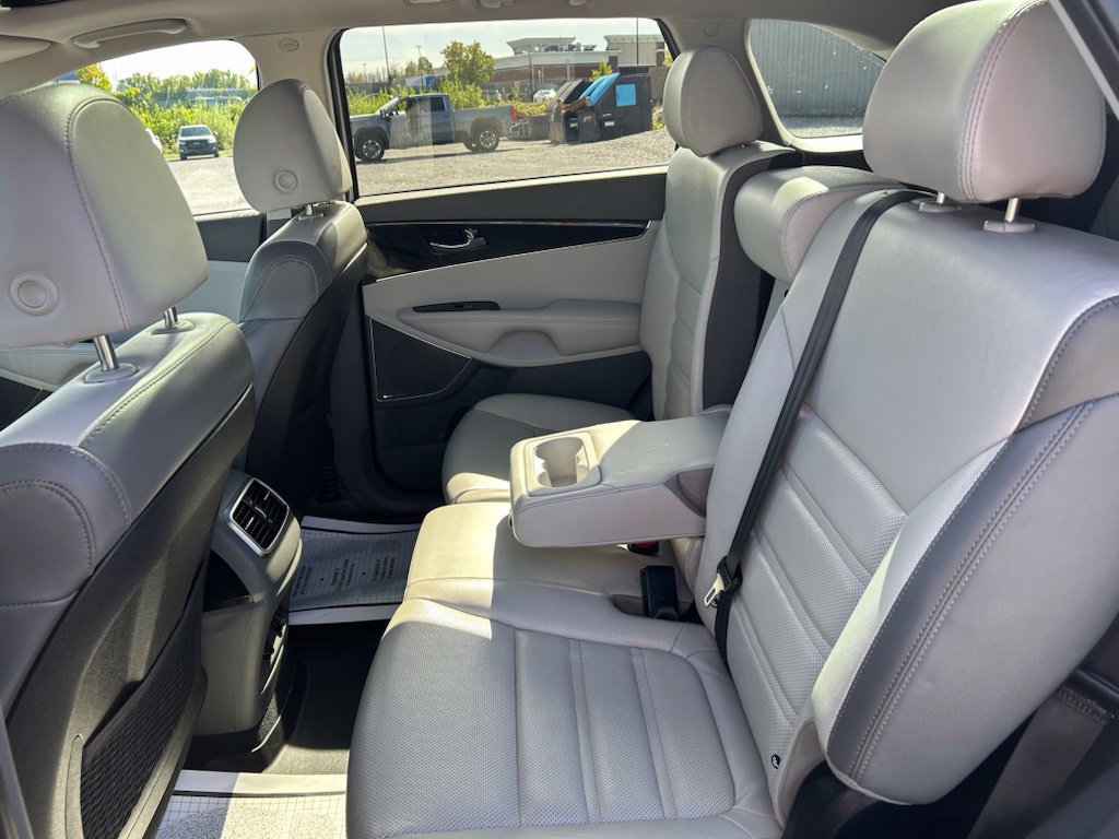 2020 Kia Sorento SX - Photo 18