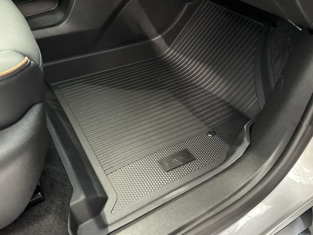 2026 GMC Acadia AT4 - Photo 36