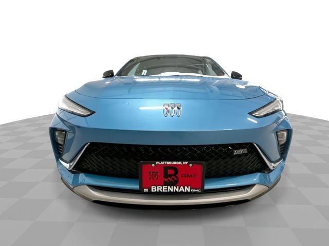 2025 Buick Envista ST photo 3