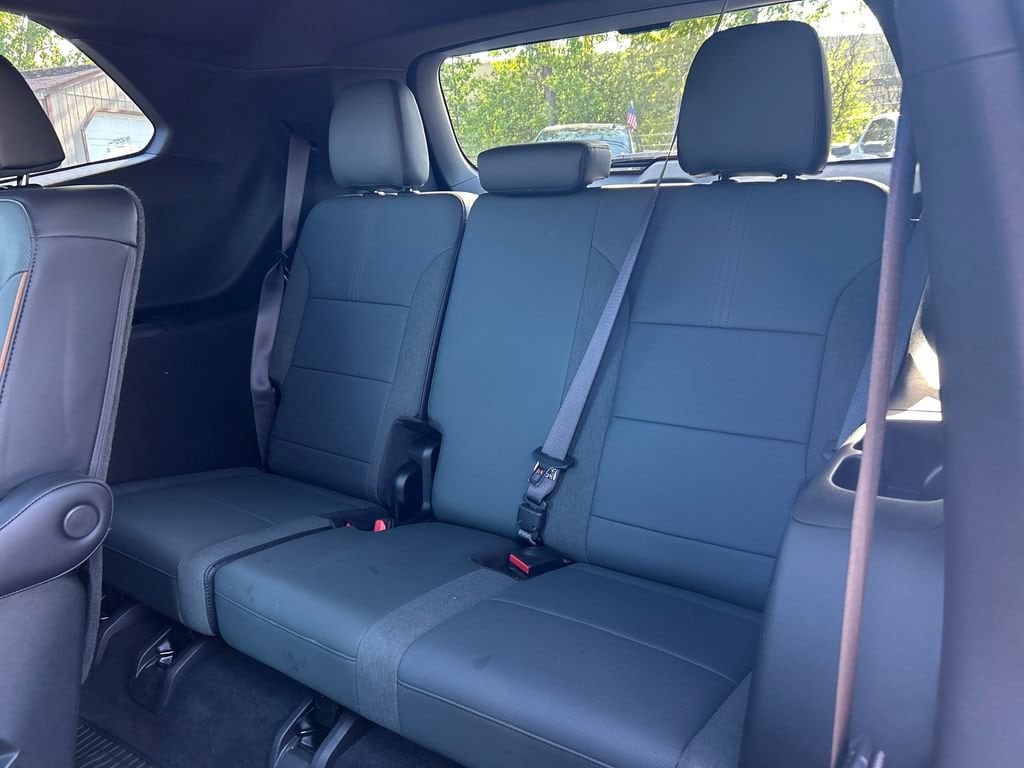 2026 GMC Acadia AT4 - Photo 33