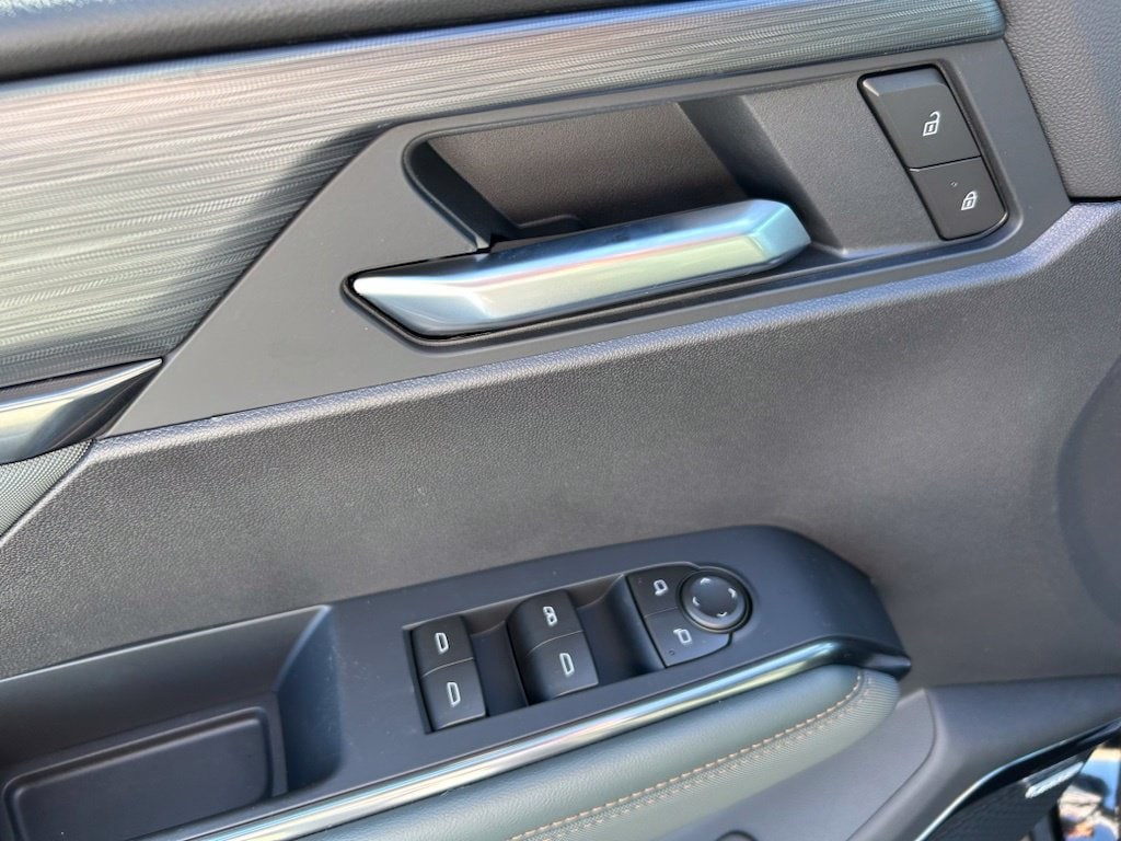 2027 GMC Acadia AT4 - Photo 17