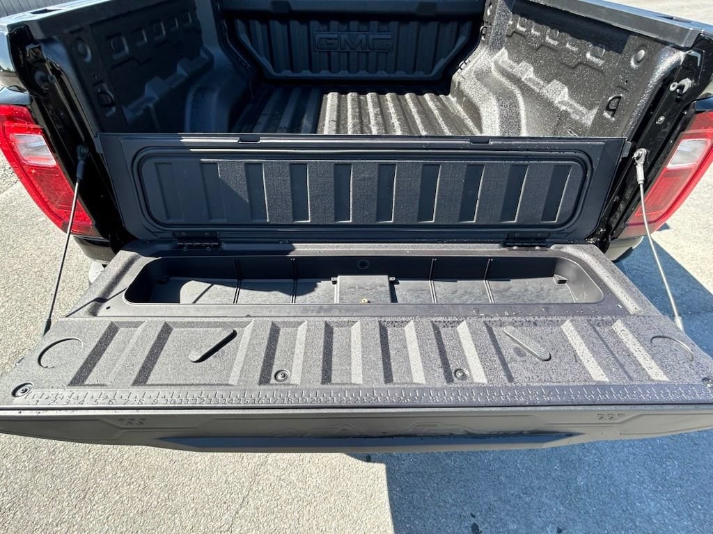 2026 GMC Canyon AT4X - Photo 20