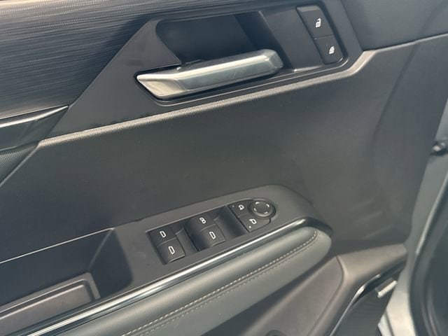 2026 GMC Acadia AT4 - Photo 25