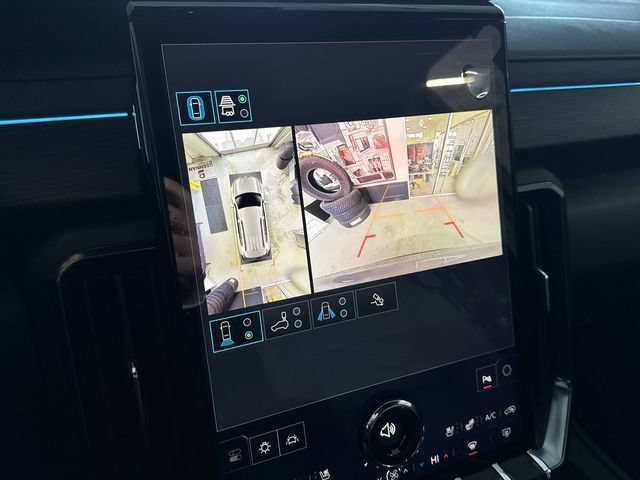 2026 GMC Acadia AT4 - Photo 17