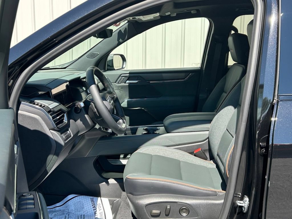 2027 GMC Acadia AT4 - Photo 9