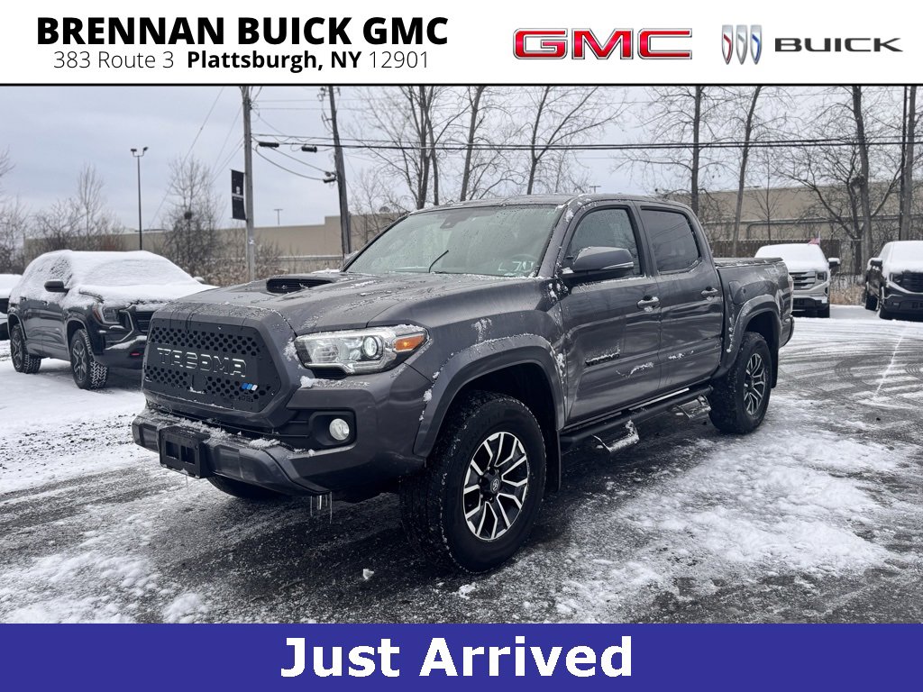 2020 Toyota Tacoma TRD Sport's photo