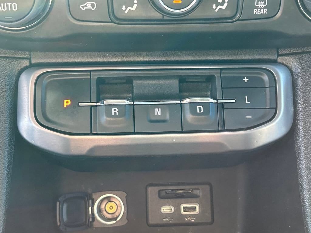 2022 GMC Acadia AT4 - Photo 24