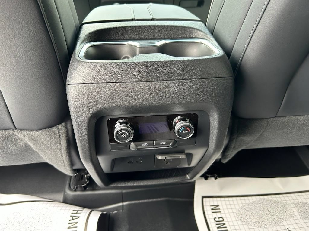 2027 Buick Enclave Sport Touring - Photo 19