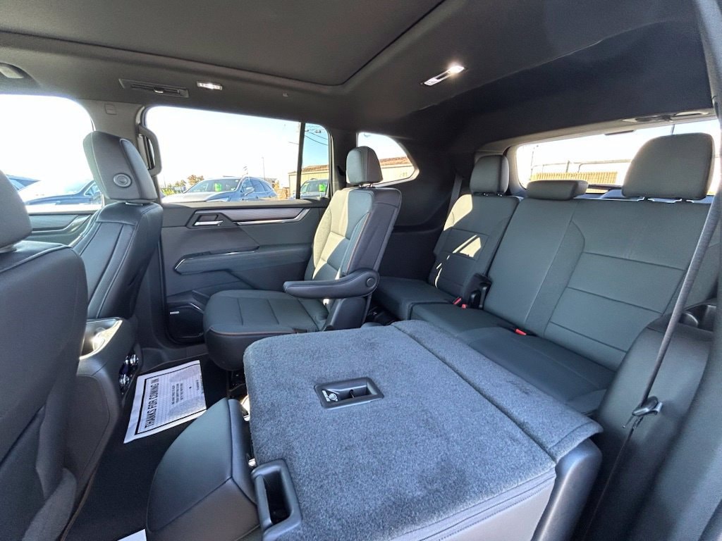 2027 GMC Acadia AT4 - Photo 19