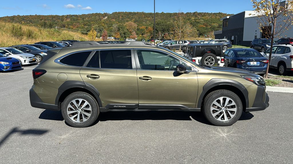 2023 Subaru Outback Premium photo 2
