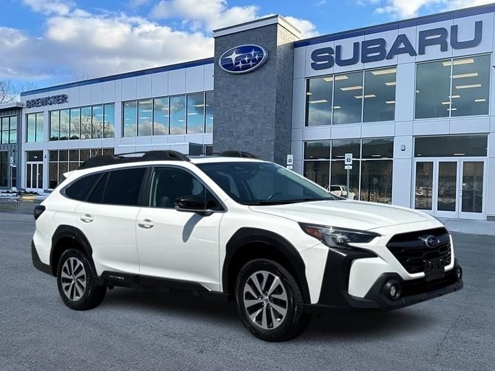 2024 Subaru Outback Premium's photo