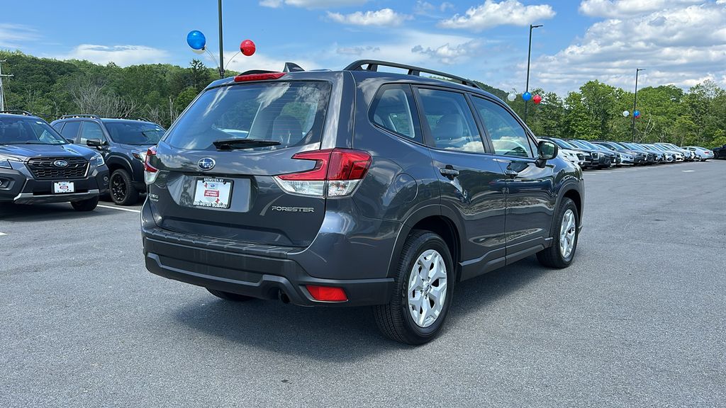 2022 Subaru Forester Base photo 2