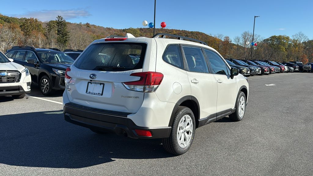 2022 Subaru Forester Base photo 3