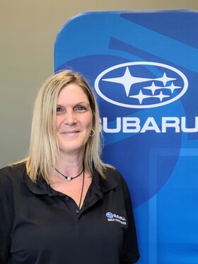 Staff member Christine Bates from ID_210a49151a8e