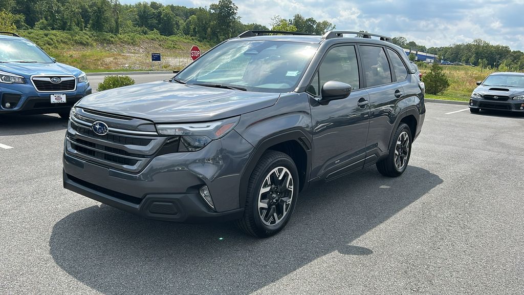 2025 Subaru Forester Premium photo 2
