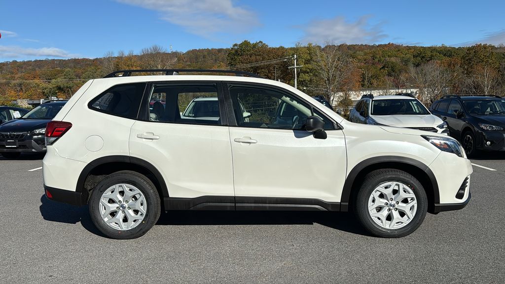 2022 Subaru Forester Base photo 2