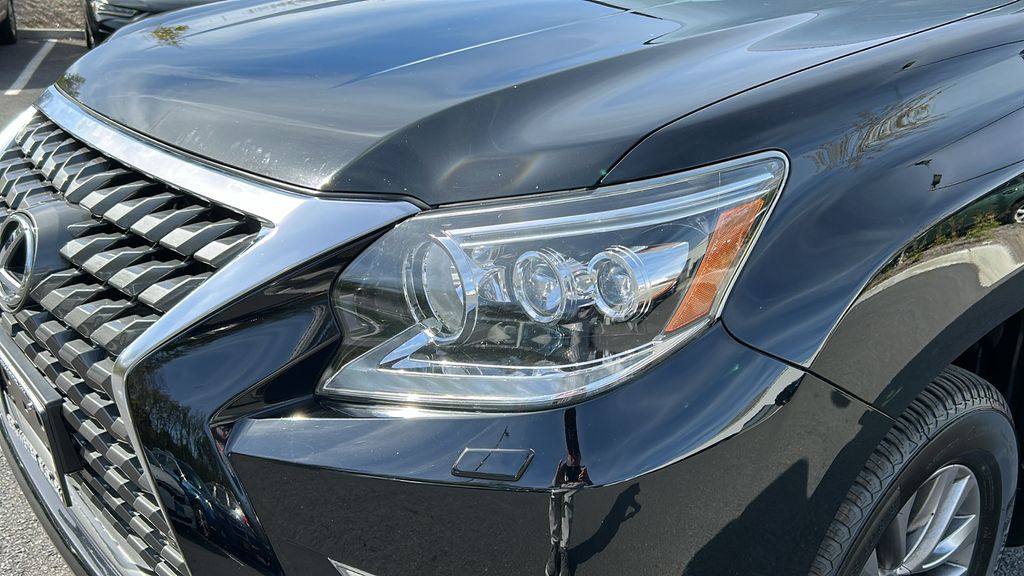 2016 Lexus GX 460 Luxury photo 4