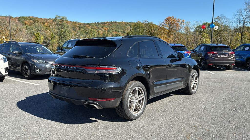 2021 Porsche Macan Base photo 2