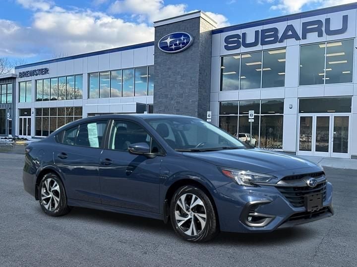 2024 Subaru Legacy Premium's photo