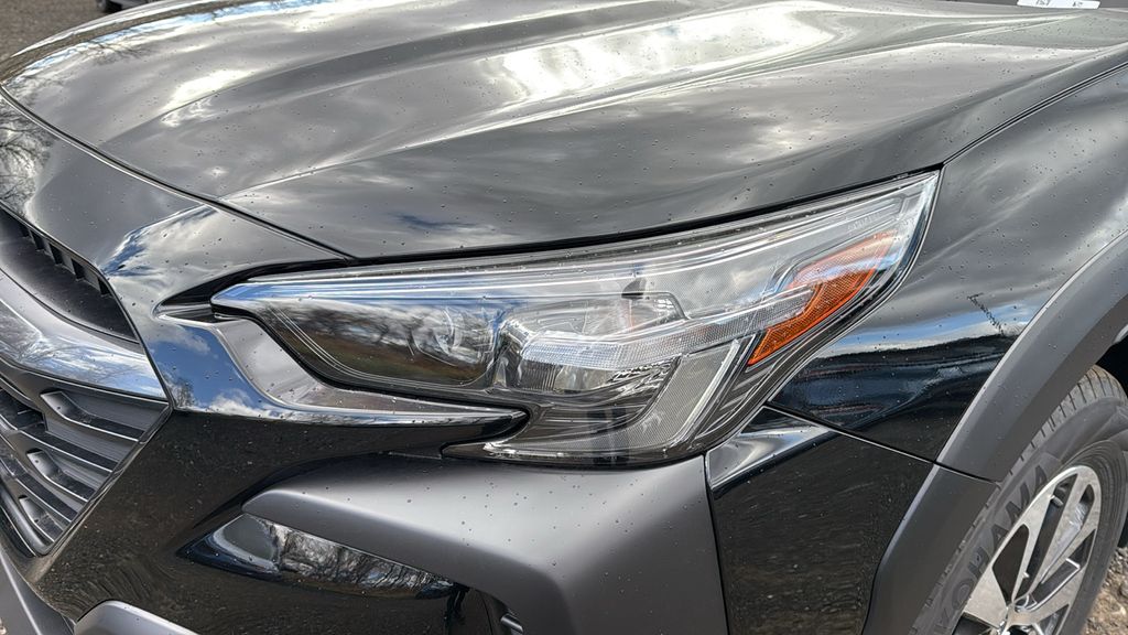 2025 Subaru Outback Premium photo 4